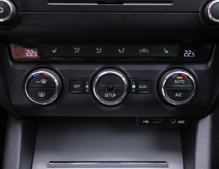 Škoda Octavia 23