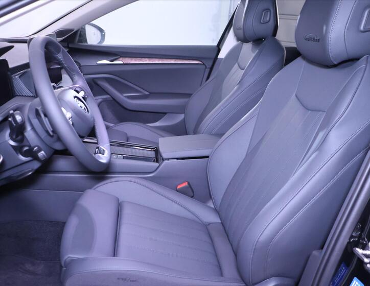 Škoda Superb 14