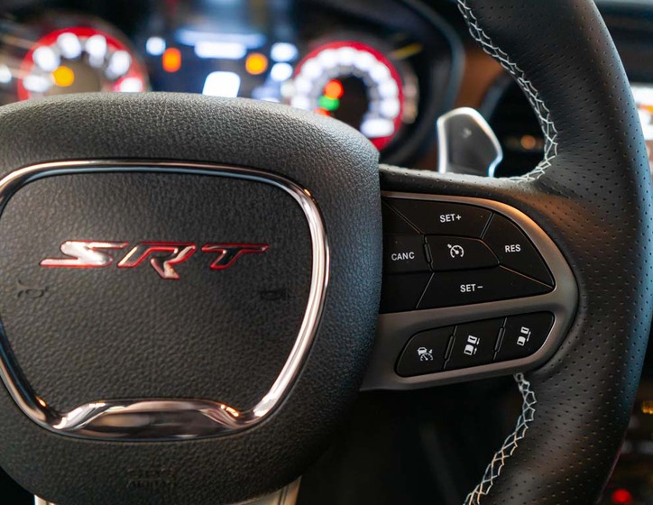Dodge Challenger 18
