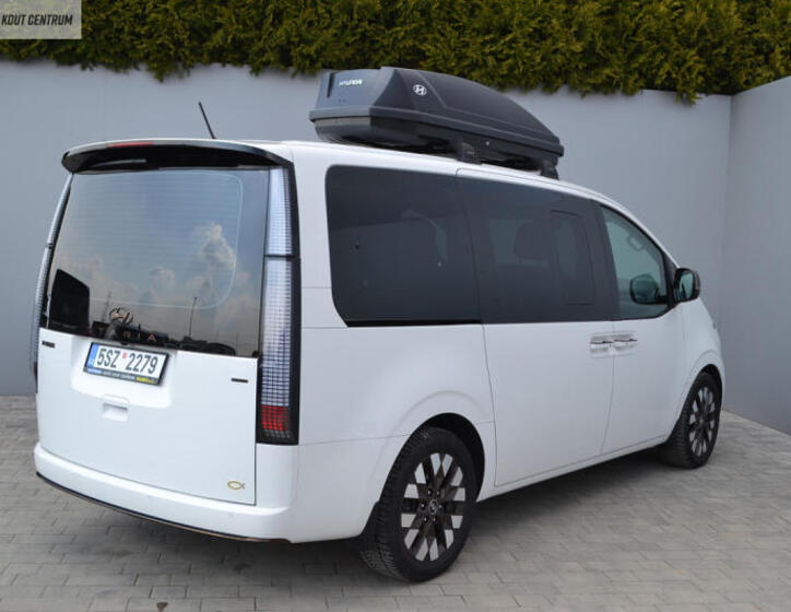 Hyundai Staria 5