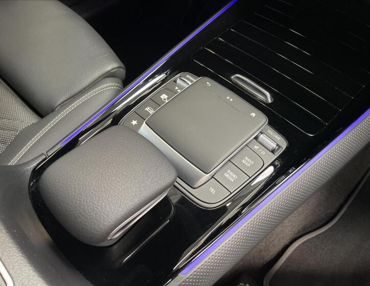 Mercedes-Benz GLA 19
