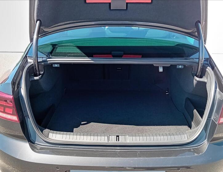 Volkswagen Passat 10