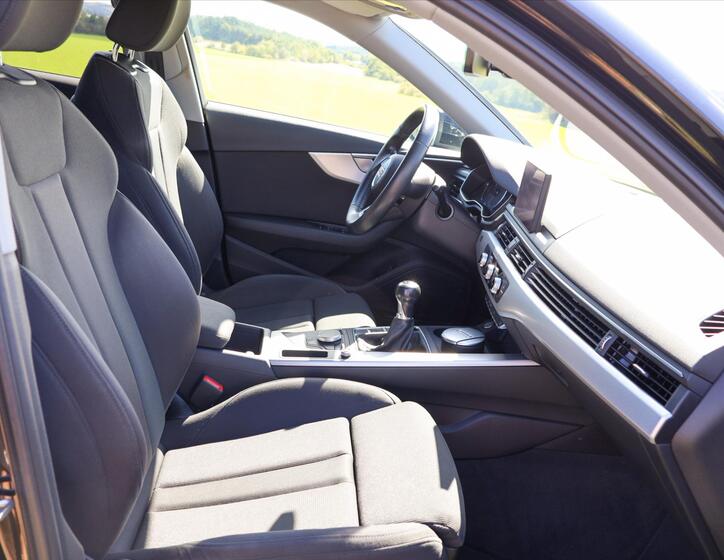 Audi A4 13