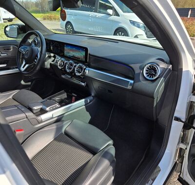 Mercedes-Benz GLB 17