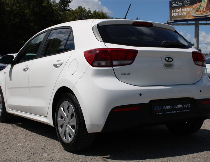 KIA Rio 7