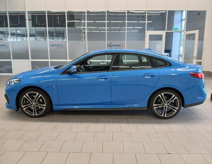 BMW Řada 2 8