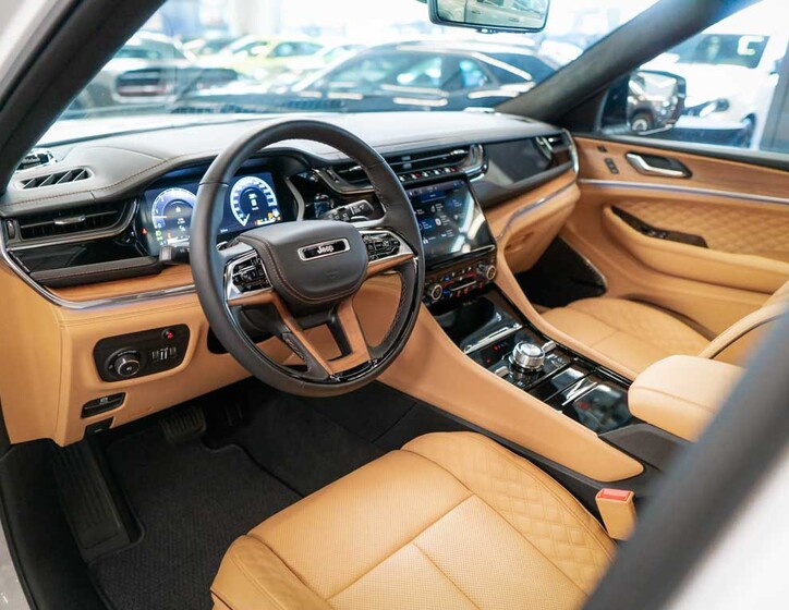 Jeep Grand Cherokee 16