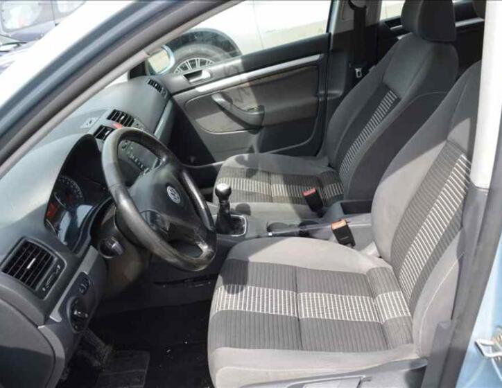 Volkswagen Golf 23