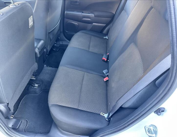 Mitsubishi ASX 13