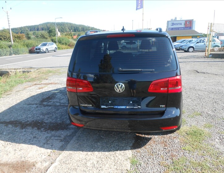 Volkswagen Touran 4