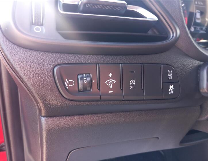 Hyundai i30 14