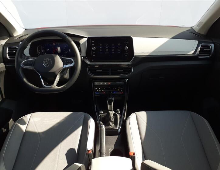 Volkswagen T-Cross 5