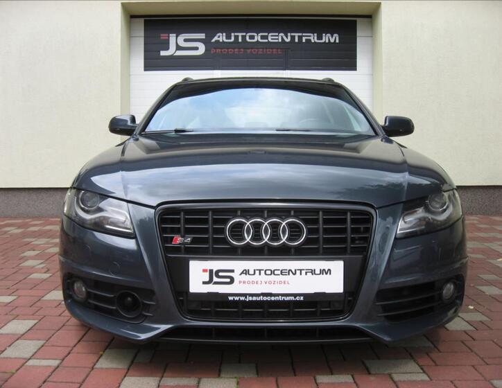 Audi S4 4