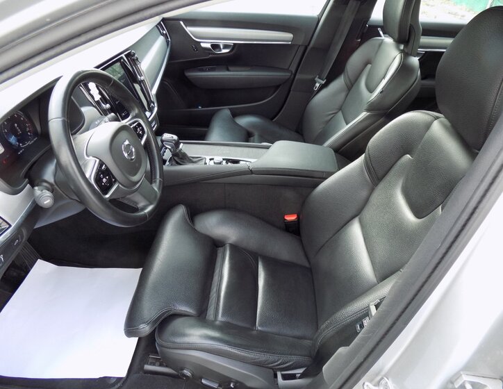 Volvo S90 9