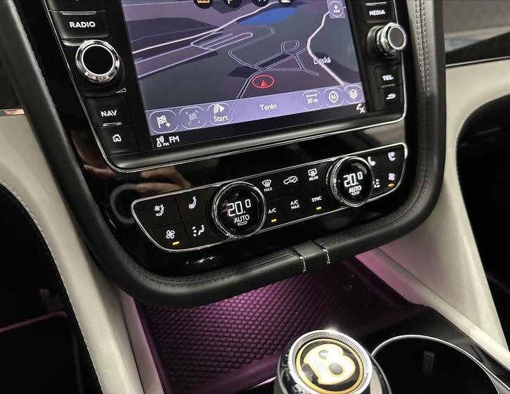 Bentley Bentayga 22