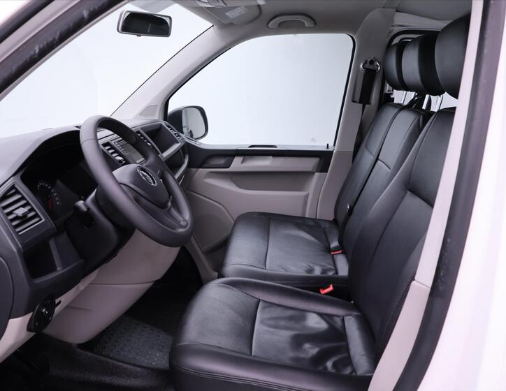 Volkswagen Transporter 11