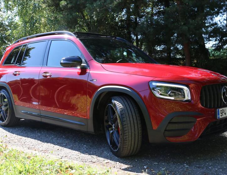 Mercedes-Benz GLB 11