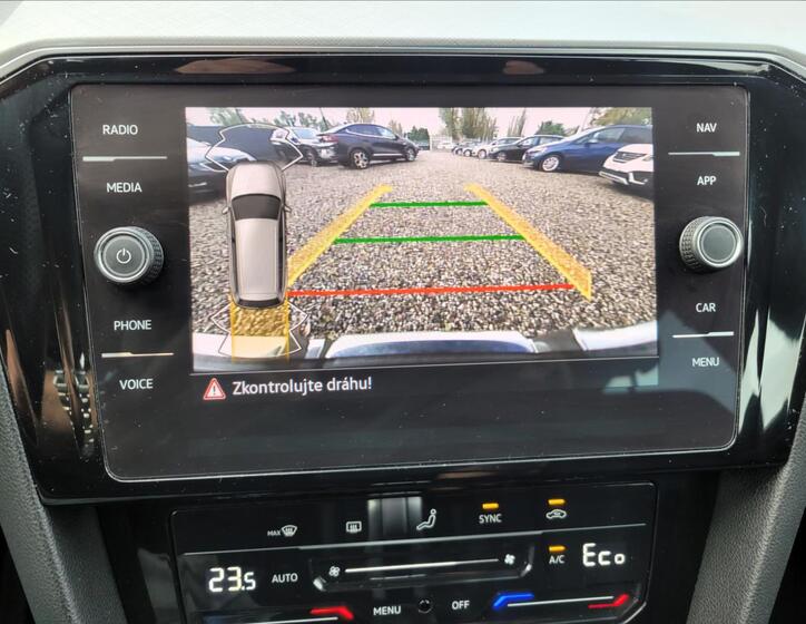 Volkswagen Passat 24