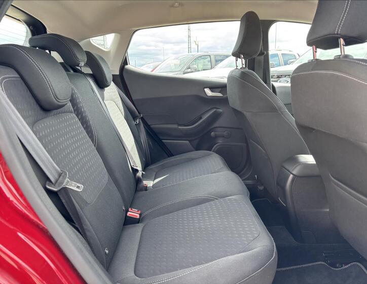 Ford Fiesta 12