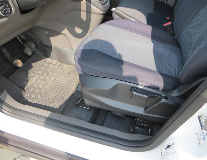 Ford Transit Connect 14