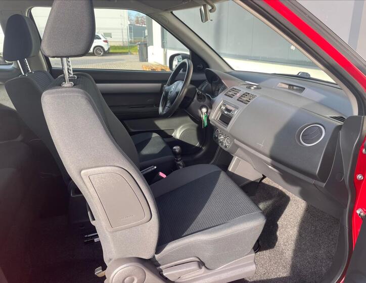 Suzuki Swift 9