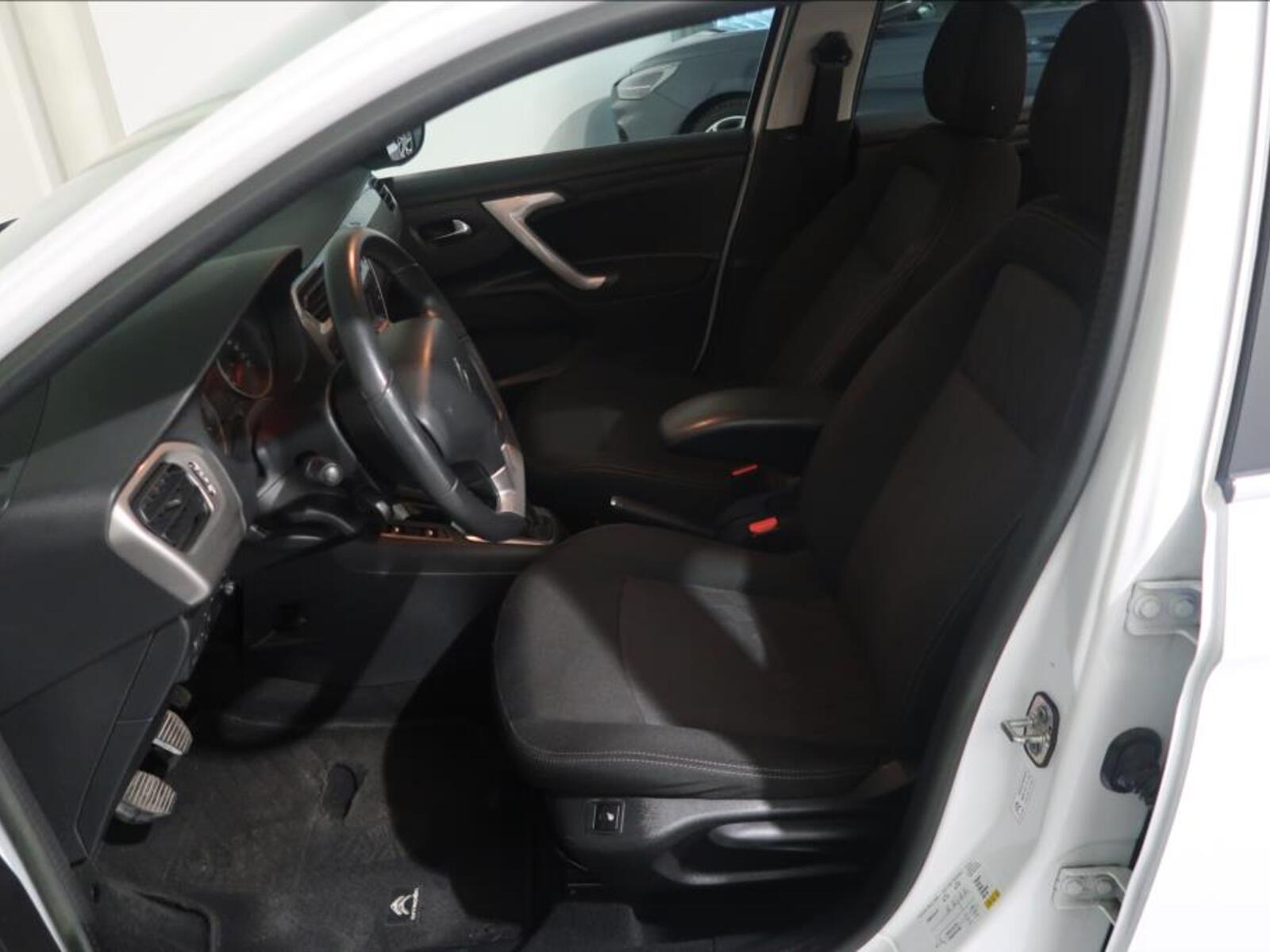 Citroën C-Elysée 7