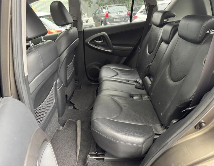 Toyota RAV4 31