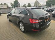 Škoda Superb 9