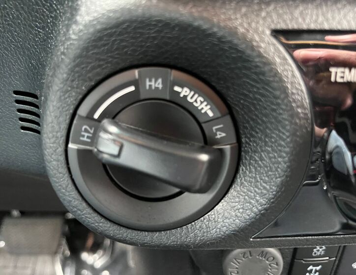 Toyota Hilux 26