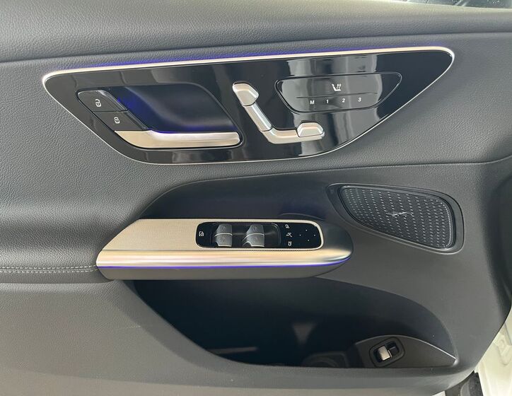 Mercedes-Benz GLC 10