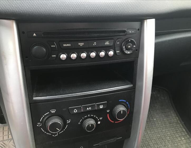 Peugeot 207 12