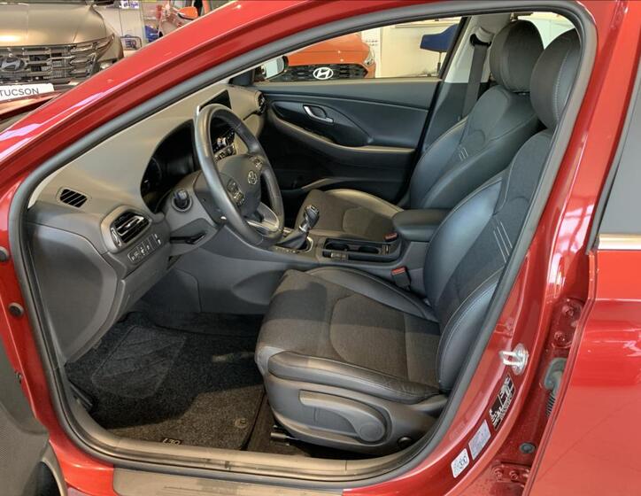 Hyundai i30 24