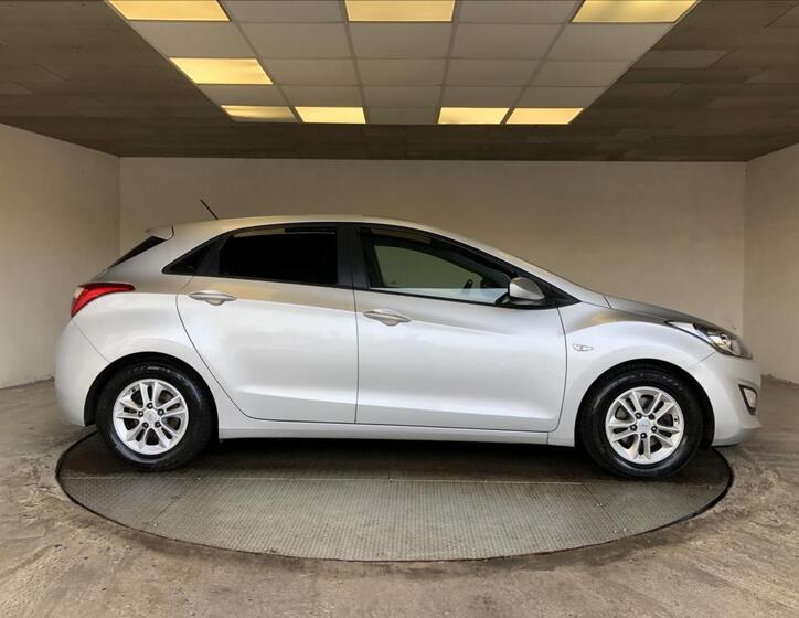Hyundai i30 8