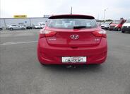 Hyundai i30 4