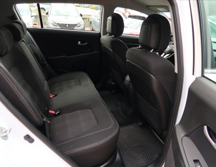 KIA Sportage 11