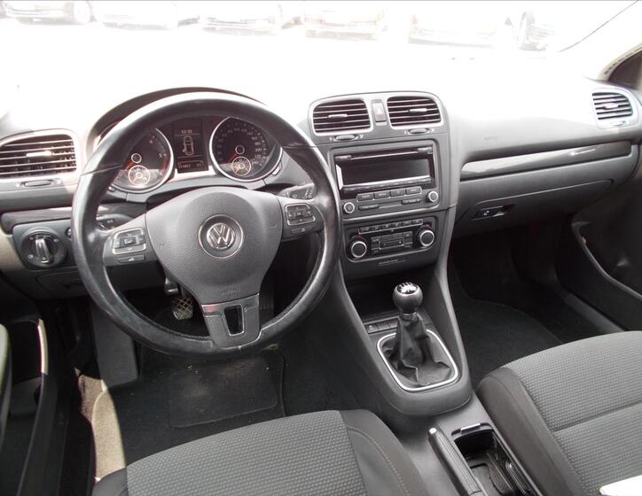 Volkswagen Golf 15