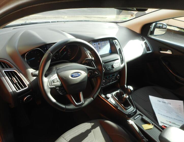 Ford Focus 9