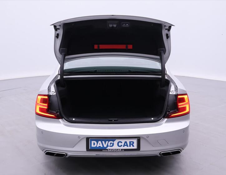 Volvo S90 9