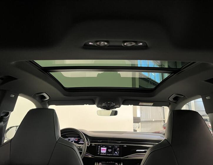 Audi SQ8 21