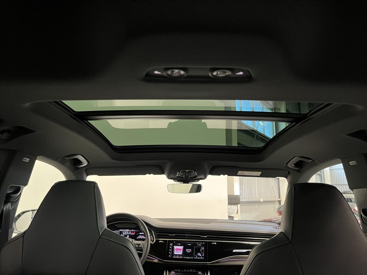Audi SQ8