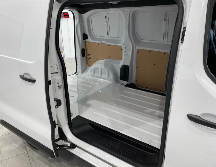 Toyota ProAce 11