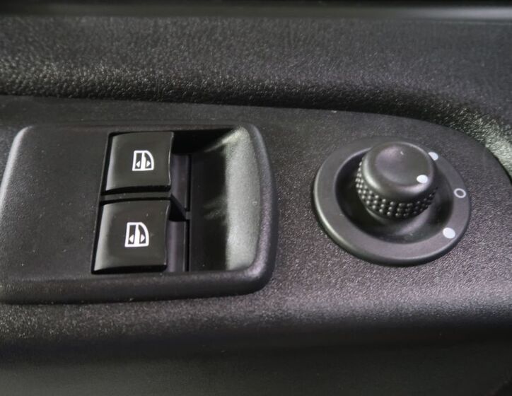Opel Vivaro 20