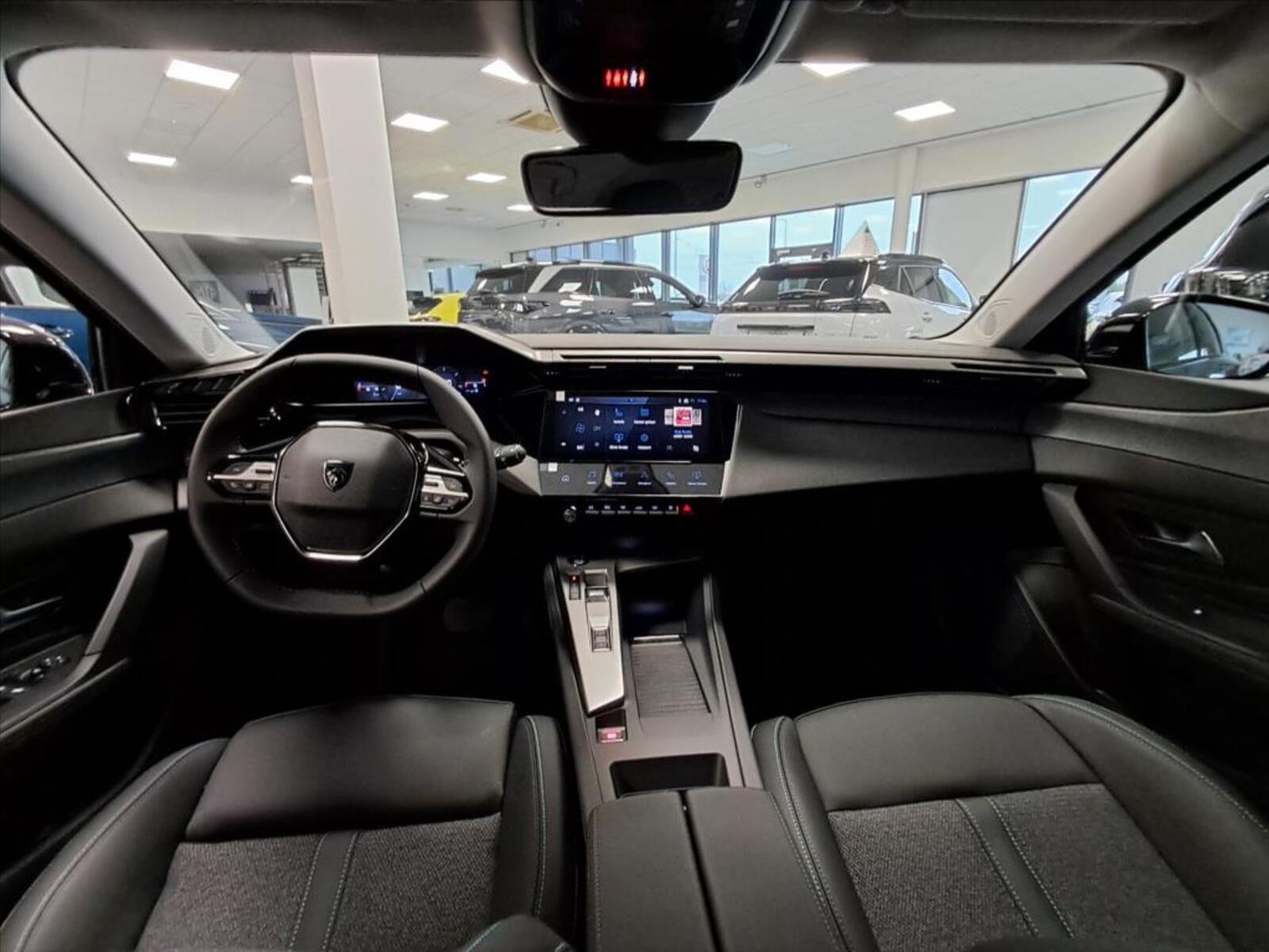Peugeot 308 11