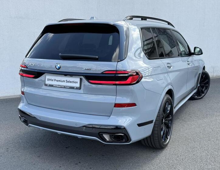 BMW X7 2