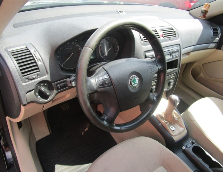 Škoda Octavia 10