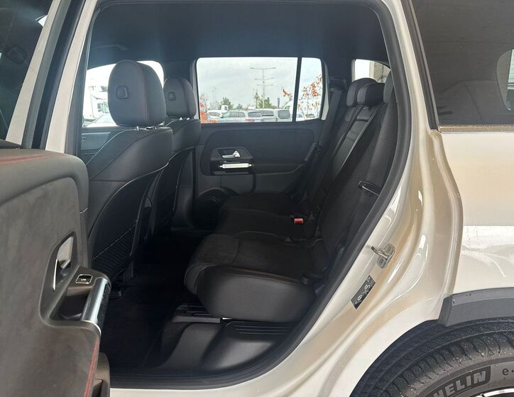 Mercedes-Benz EQB 15