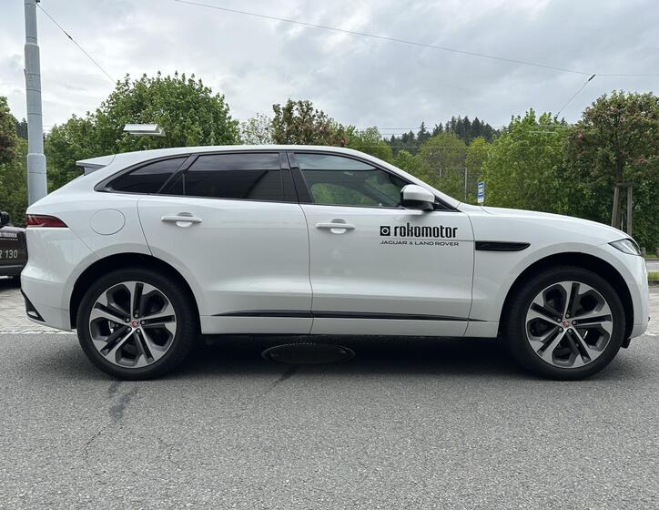 Jaguar F-Pace 5