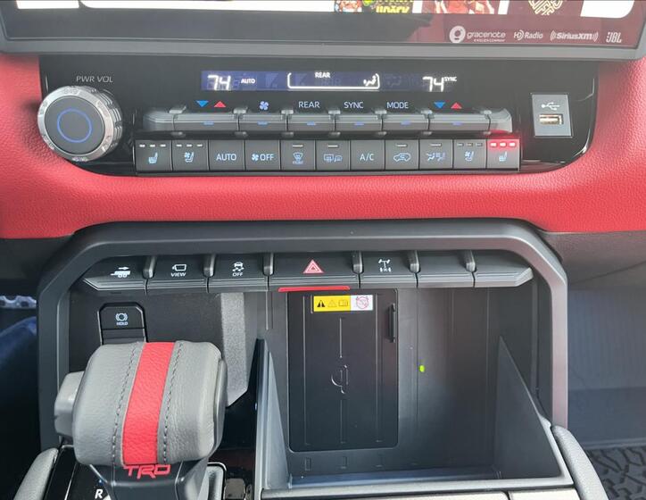 Toyota Sequoia 32