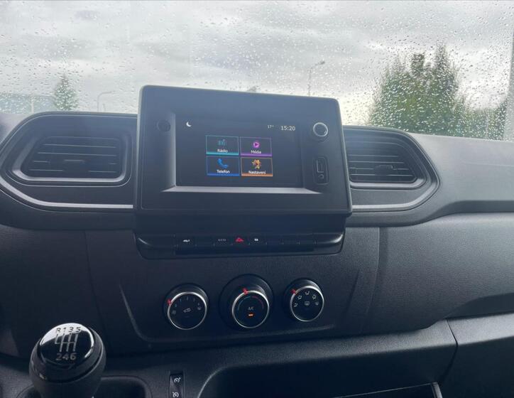 Nissan Interstar 11
