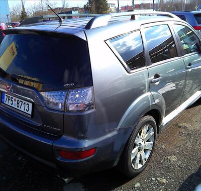 Mitsubishi Outlander 6